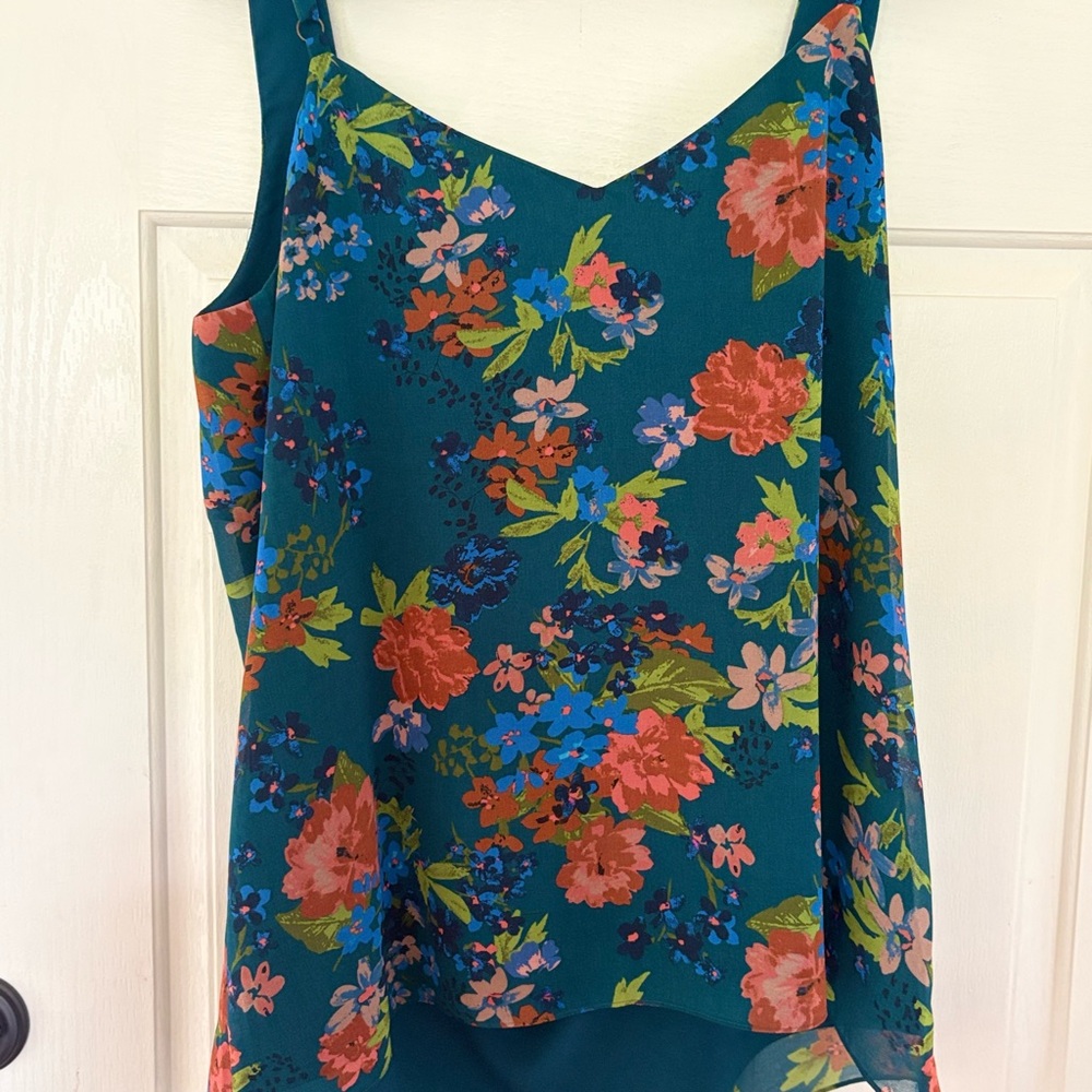 CAbi Still life #3449 Blue Floral Camisole Tank Top Size L - Picture 2 of 10